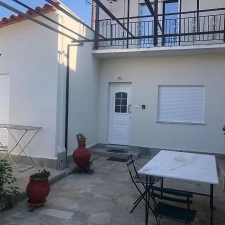 Tasoulashome 1-Μονοκατοικια Με Αυλη Comotini Exterior foto