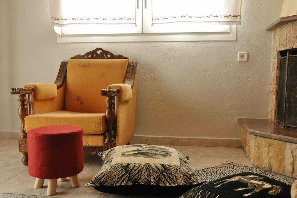 Tasoulashome 1-Μονοκατοικια Με Αυλη Comotini Exterior foto