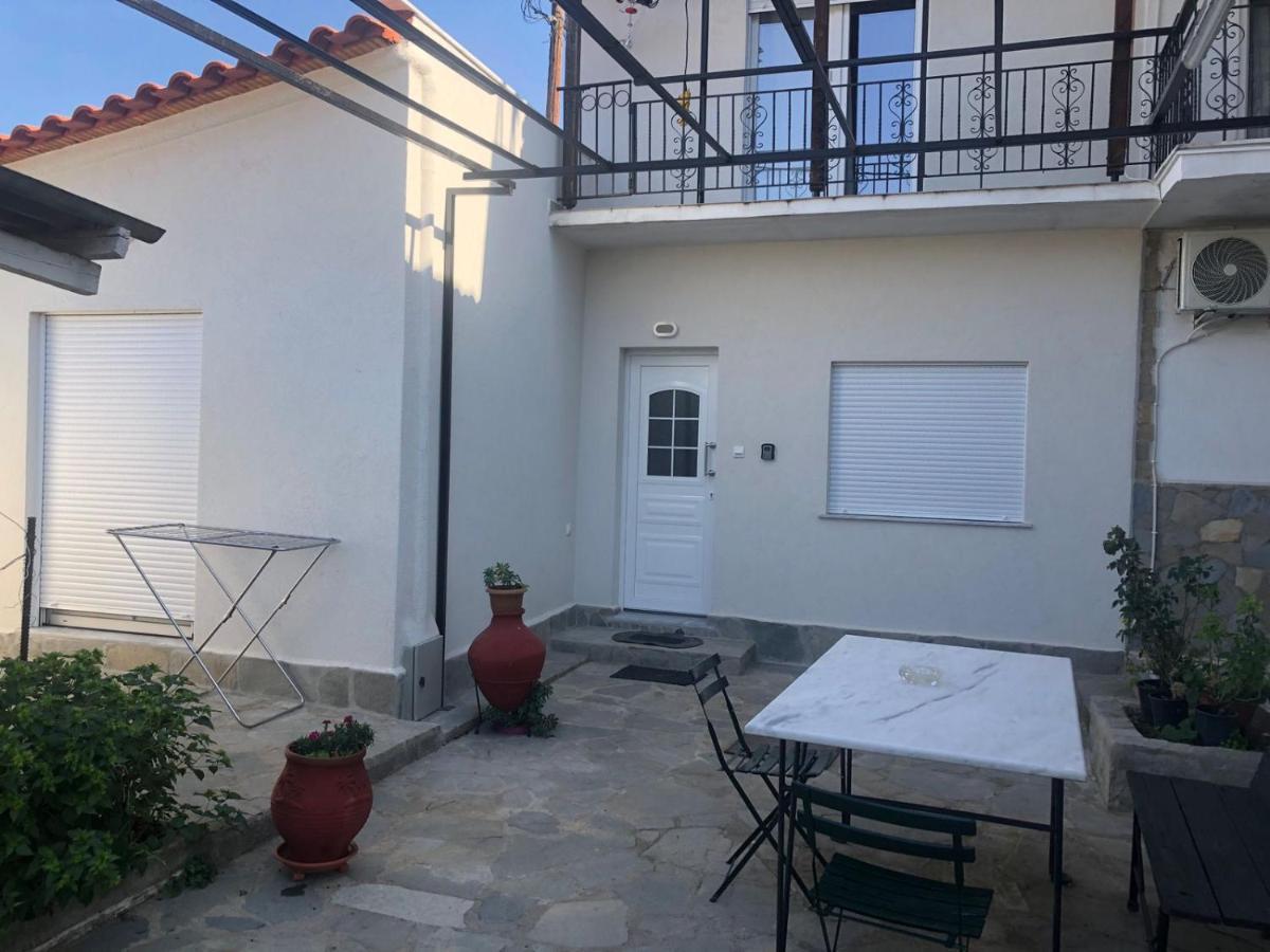 Tasoulashome 1-Μονοκατοικια Με Αυλη Comotini Exterior foto